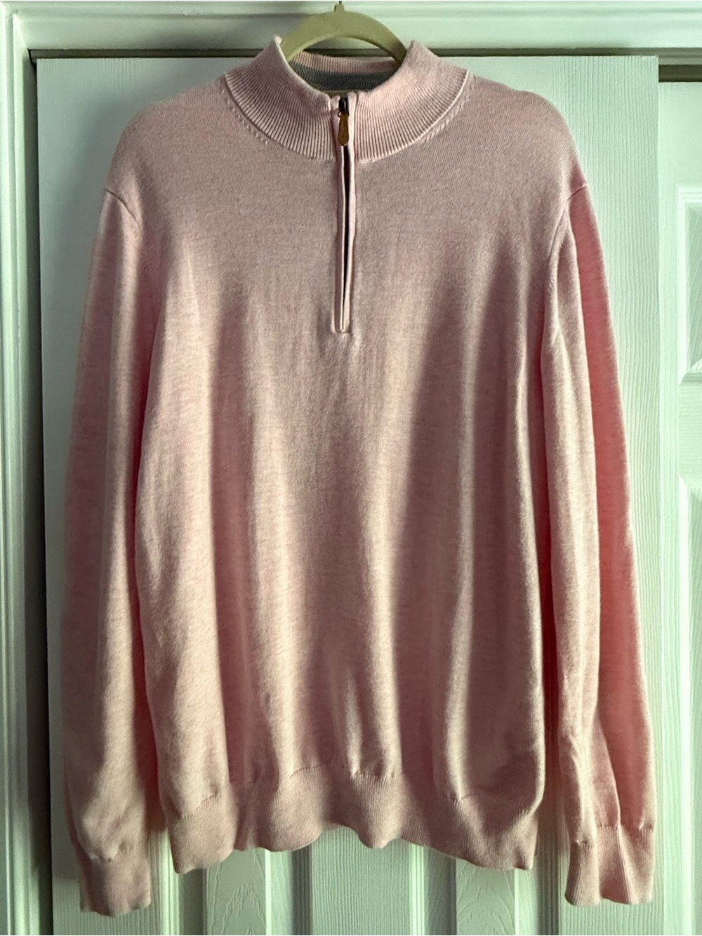 Vineyard Vines Pink-Trim Gray Sweater with Whale Logo